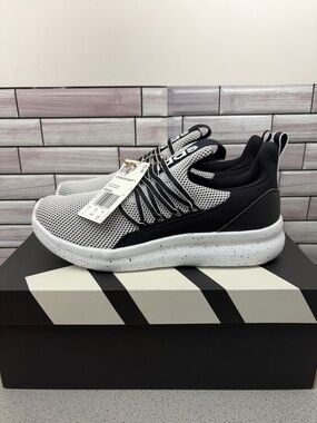 New Adidas Lite Racer Adapt 7.0 K size 7 Youth Unisex/ 8.5 Women’s